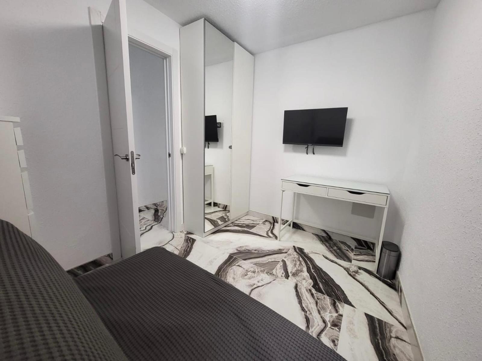 2 Bedrooms Flat + Balcony + Parking At Las Canteras Beach 大加那利岛拉斯帕尔马斯 外观 照片