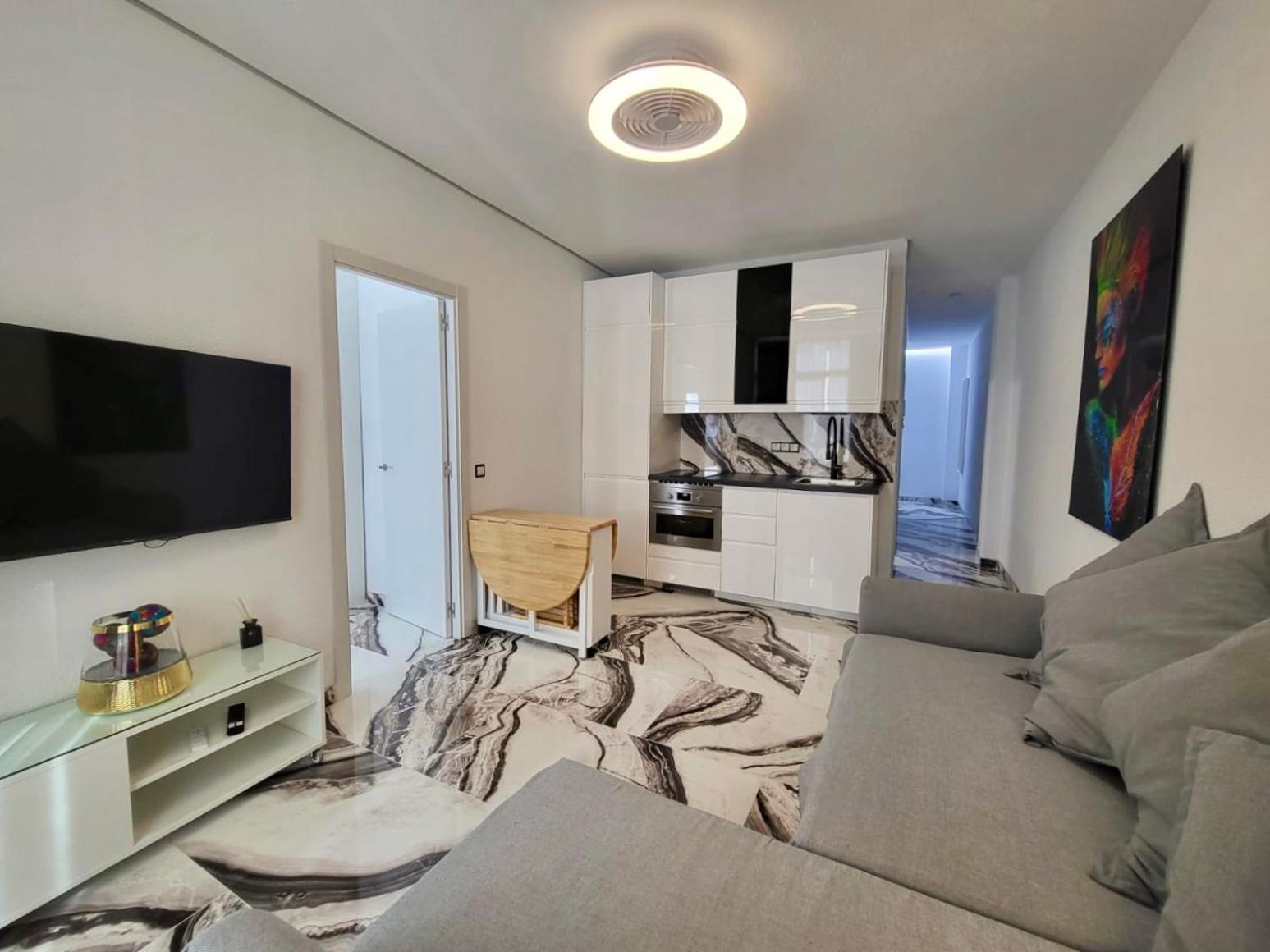 2 Bedrooms Flat + Balcony + Parking At Las Canteras Beach 大加那利岛拉斯帕尔马斯 外观 照片